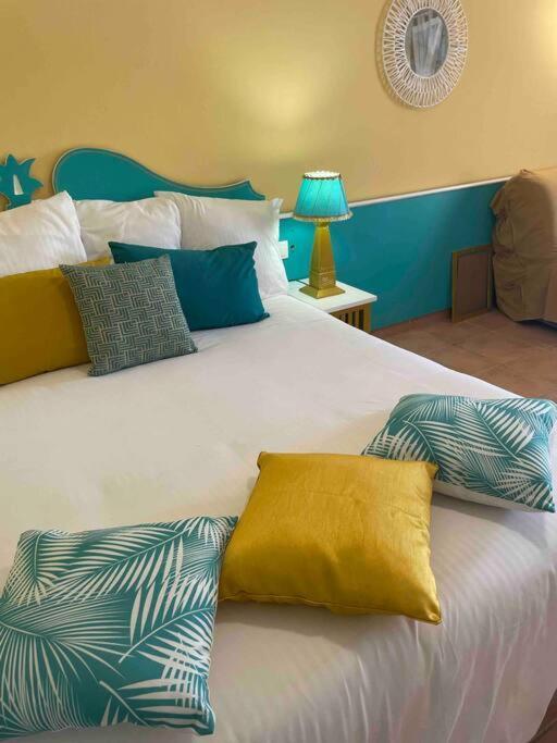 Le Mayakudja D'Or Apartment Sainte-Anne  Ngoại thất bức ảnh