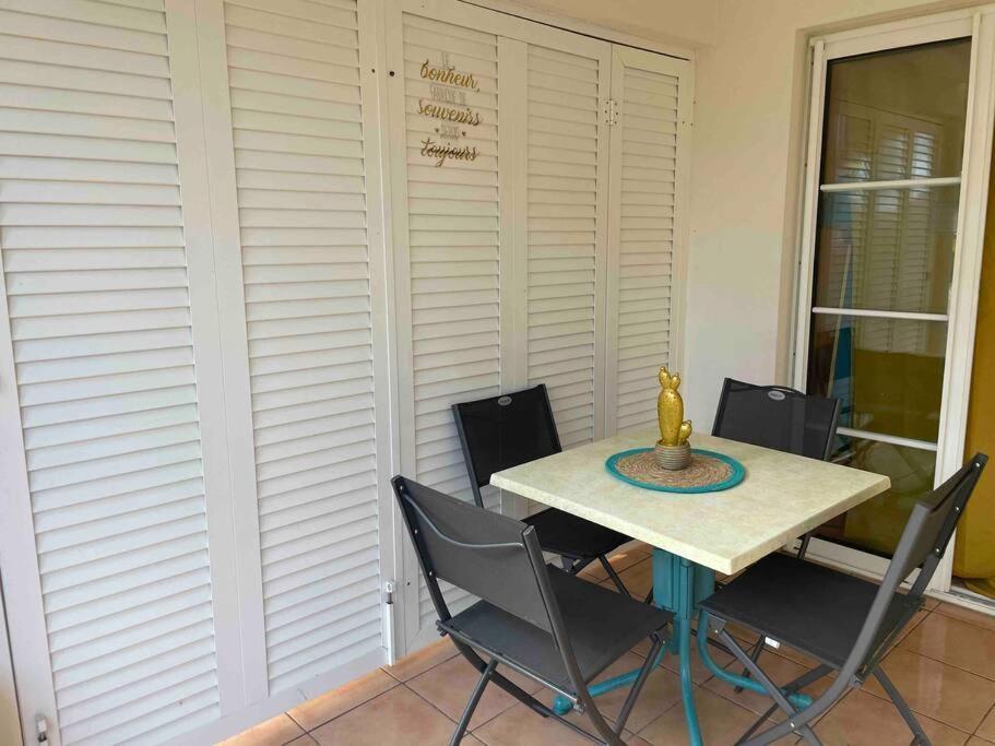 Le Mayakudja D'Or Apartment Sainte-Anne  Ngoại thất bức ảnh